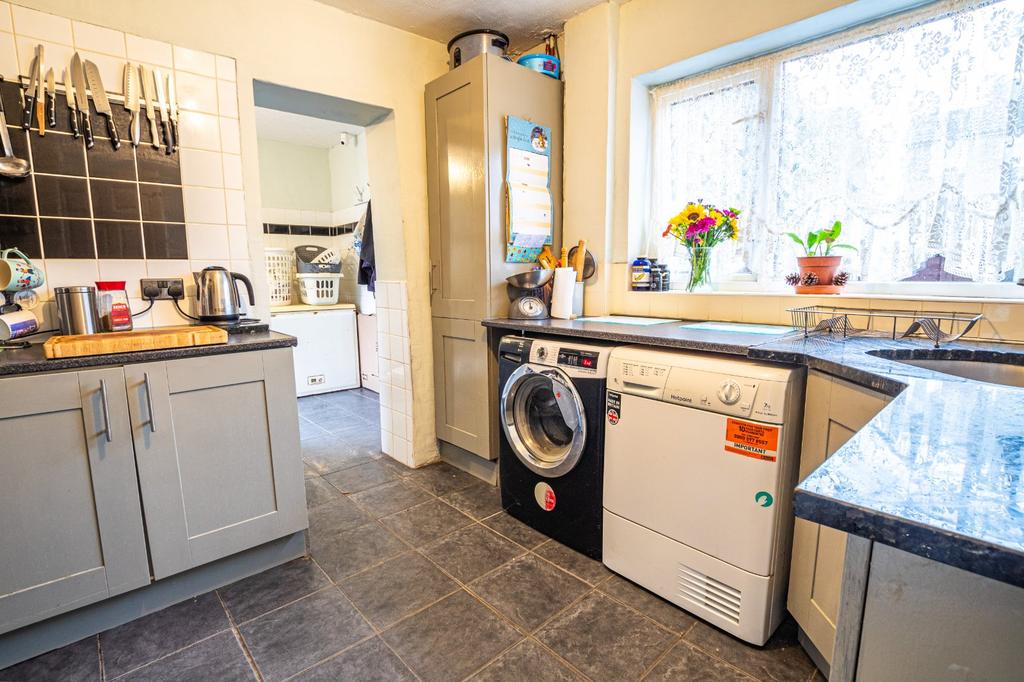 Kitchen 2