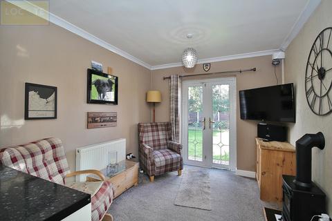 3 bedroom semi-detached house for sale - Mount Drive, Urmston