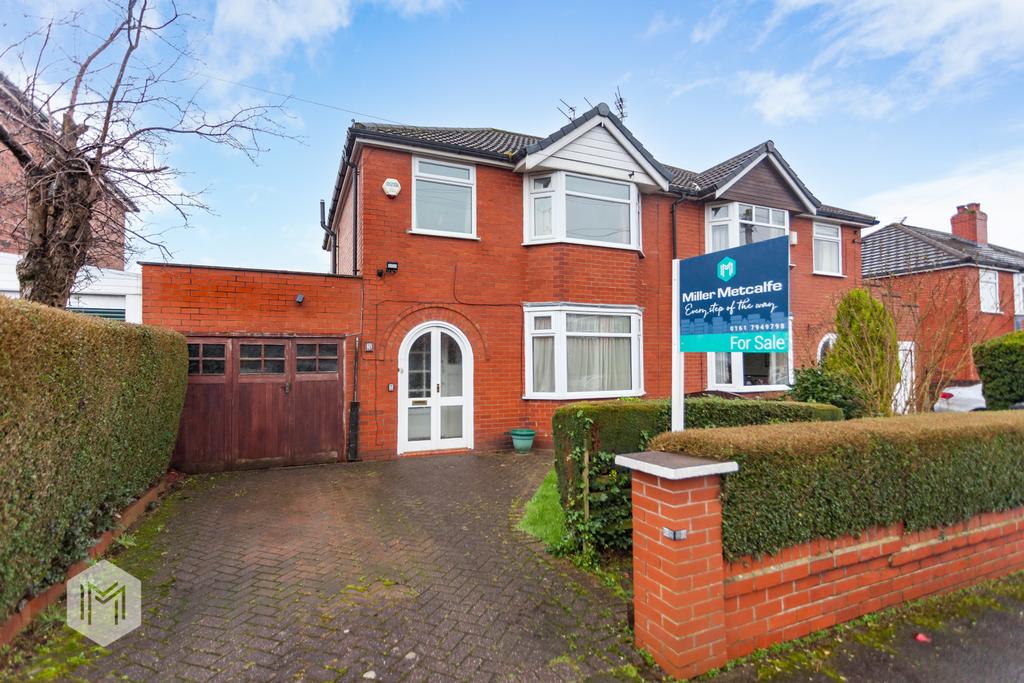 Stranton Drive, Worsley, Manchester, M28 2TB 3 bed semidetached house