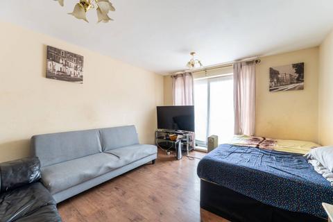 2 bedroom flat for sale, Wellspring Crescent, Wembley Park, Wembley, HA9