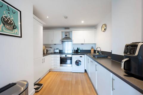 2 bedroom flat for sale, Chapter Way, South Wimbledon, London, SW19