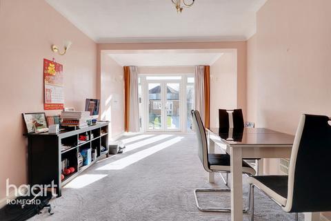 49 Weald Way, Romford, RM7 9PH