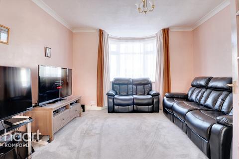 49 Weald Way, Romford, RM7 9PH
