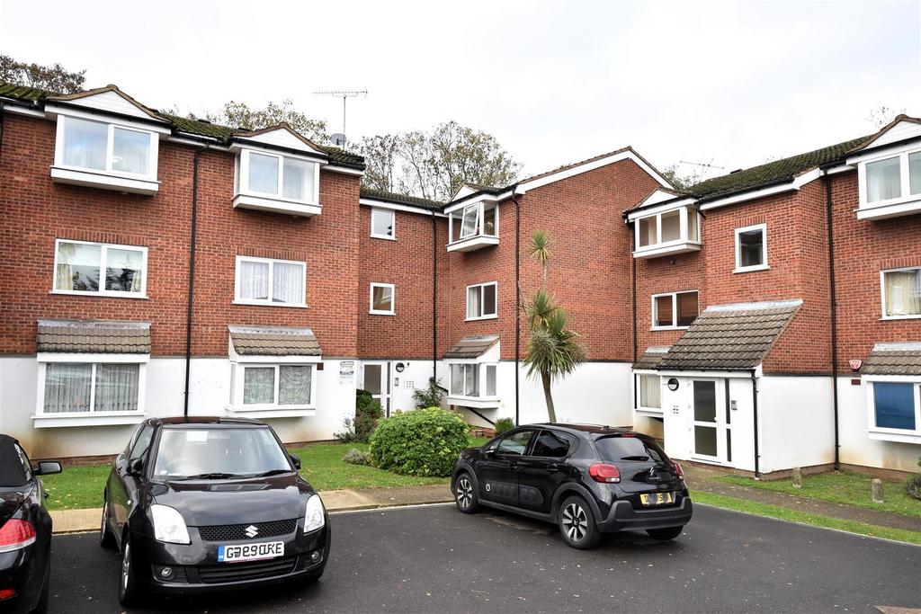 Heathdene Drive, Upper Belvedere DA17 1 bed flat for sale £199,995