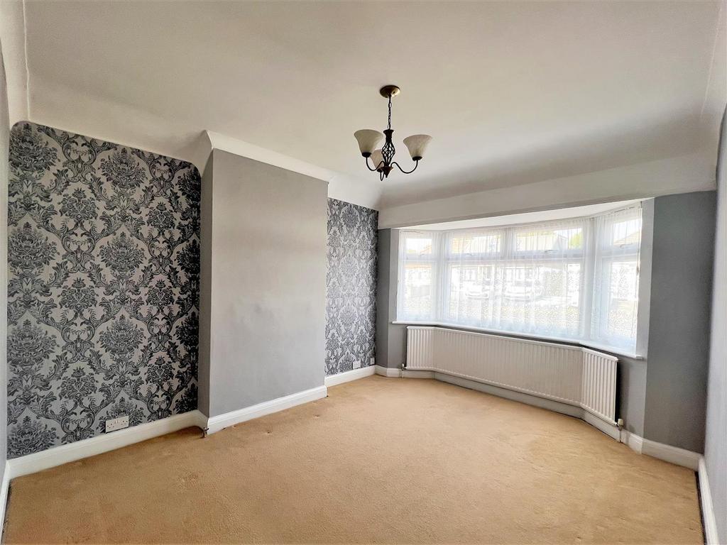 Abbotts Walk, Bexleyheath DA7 2 bed semidetached bungalow for sale £450,000