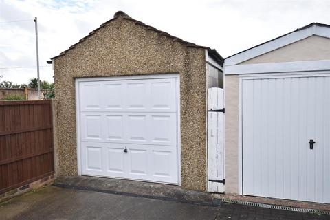 27 Abbotts Walk, Bexleyheath, DA7 5RL