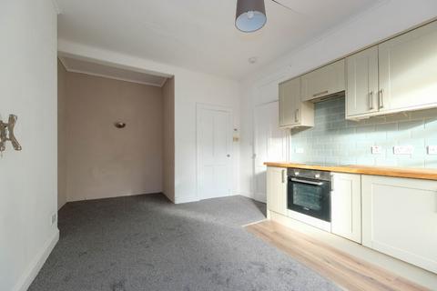 2 bedroom flat for sale, 19 (Flat 5) Albion Place, EDINBURGH, EH7 5QS