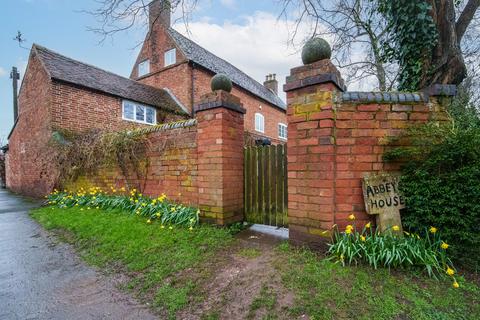 9 bedroom detached house for sale, Lower End Bubbenhall, Warwickshire, CV8 3BW