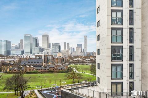 1 bedroom flat to rent, Craig Tower, London E3