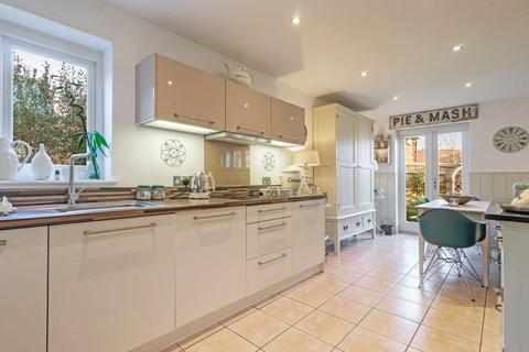 3 bedroom house for sale, Stonegate Court, Stonegate, East Sussex, TN5