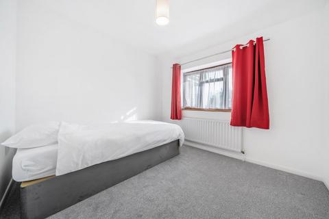 18 Bowfell Close, Tilehurst, Reading, RG31 6QR