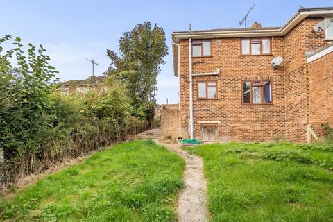 18 Bowfell Close, Tilehurst, Reading, RG31 6QR