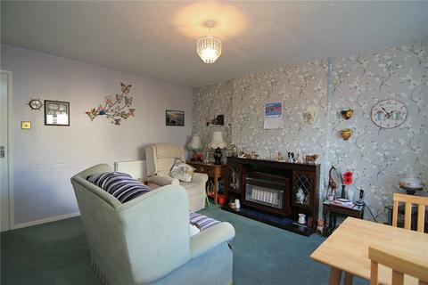 2 bedroom flat for sale - Fairburn Gardens, Eccleshill, Bradford, BD2