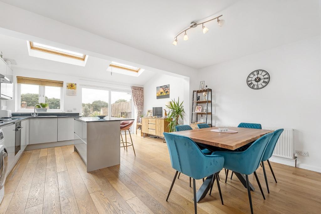 Oldstead Road, Bromley BR1 3 bed semidetached house for sale £545,000