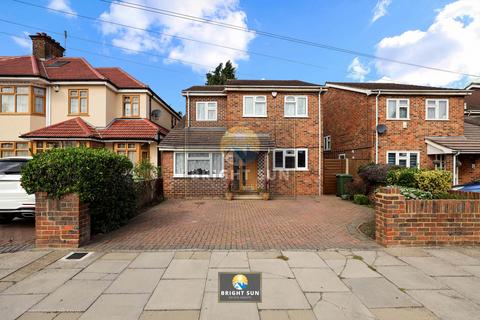 5 bedroom detached house for sale, Southall UB2