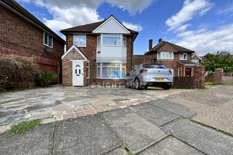 4 bedroom link detached house for sale, Hounslow TW5