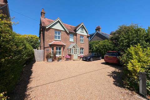 4 bedroom detached house for sale, High Street, Ninfield, TN33