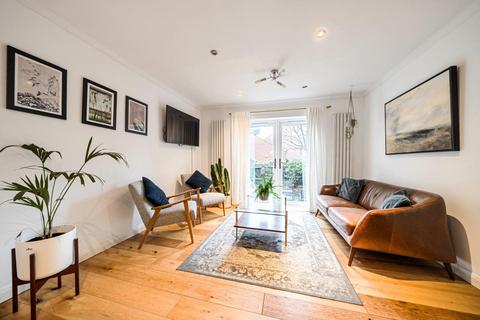 136 Rectory Lane, London, SW17 9PX