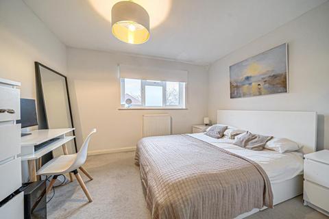136 Rectory Lane, London, SW17 9PX