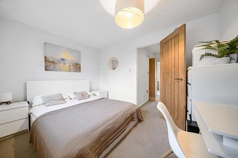 136 Rectory Lane, London, SW17 9PX