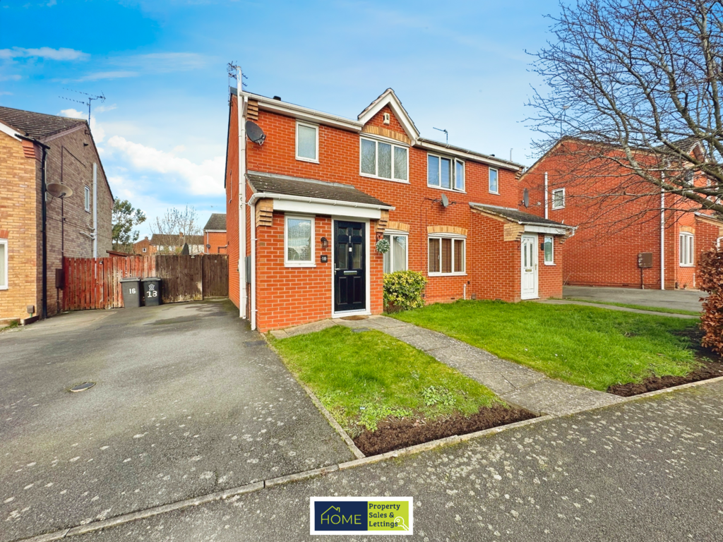 Autumn Road, Glen Parva, Leicester 3 bed semidetached house for sale