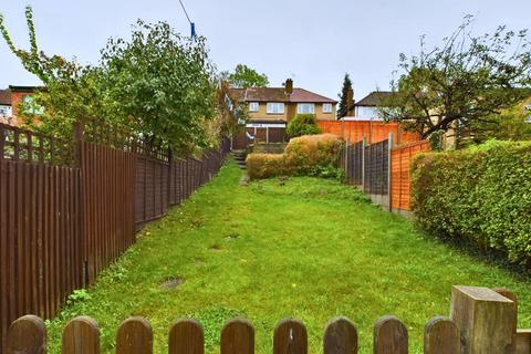 117 Westleigh Avenue, Coulsdon, CR5 3AE