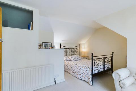 117 Westleigh Avenue, Coulsdon, CR5 3AE