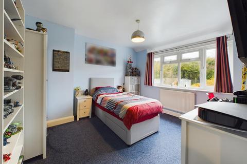 504 Chipstead Valley Road, Coulsdon, CR5 3BN