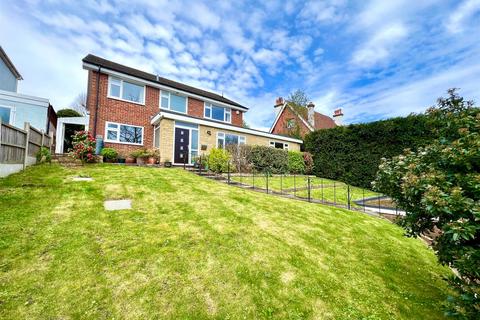 8a The Drive, Coulsdon, CR5 2BL