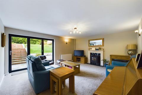 8a The Drive, Coulsdon, CR5 2BL