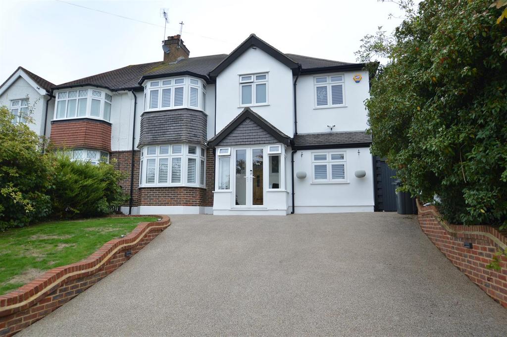 Bradmore Way, Coulsdon CR5 4 bed semidetached house for sale £850,000