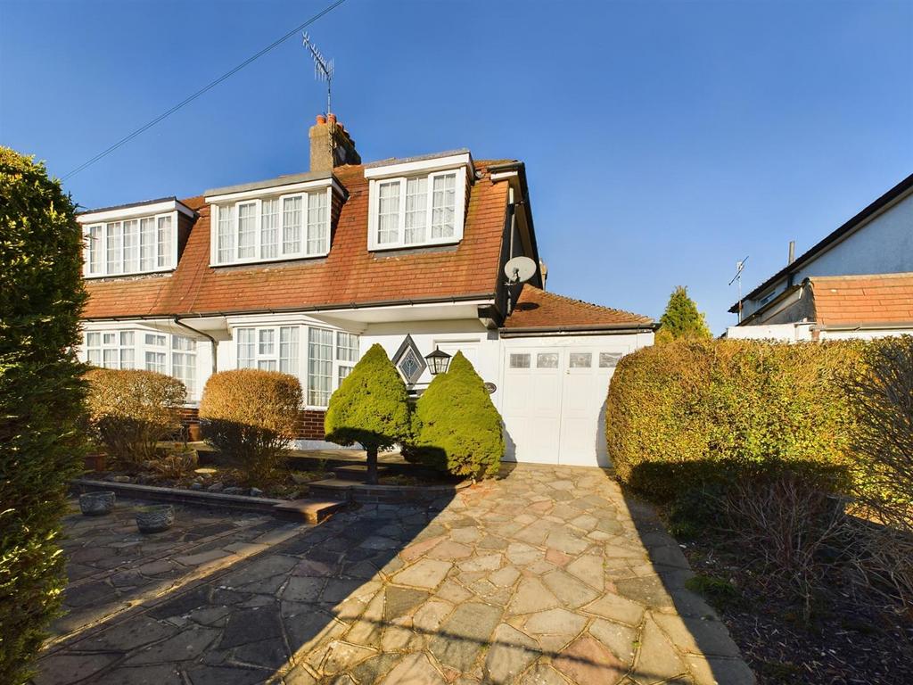 St. Andrews Road, Coulsdon CR5 3 bed semidetached house for sale £