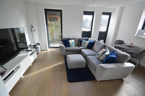 1 bedroom flat for sale, Leaden Hill, Coulsdon CR5
