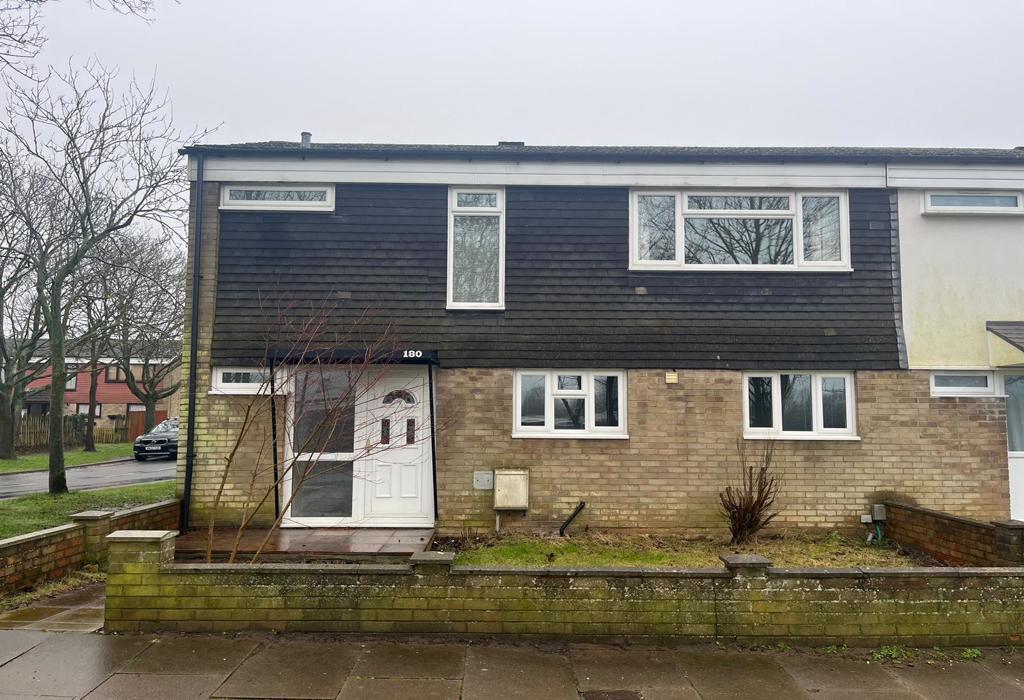 Jessop Road, Stevenage, Hertfordshire 3 bed end of terrace house £310,000