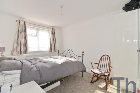 2 bedroom detached bungalow for sale, Newport PO30