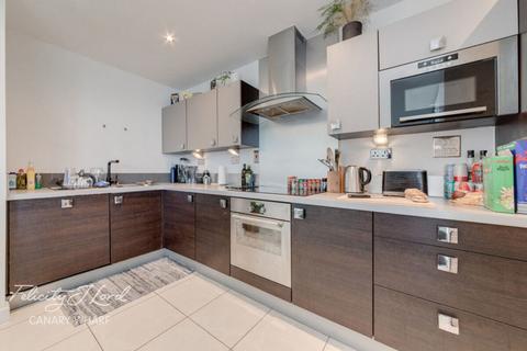 2 bedroom apartment for sale, Blackwall Way, London, E14
