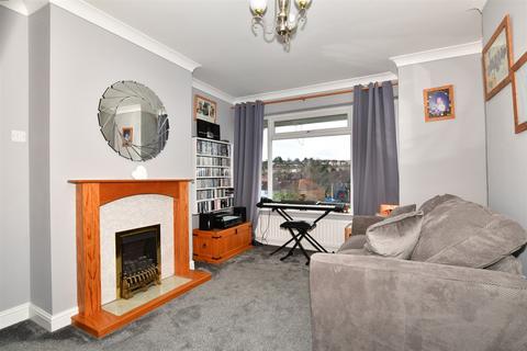 32 Nickleby Close, Rochester, ME1 2LE