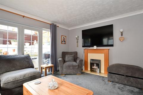 32 Nickleby Close, Rochester, ME1 2LE