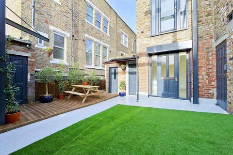 Office to rent, 98 Clarence Road, London, E5 8HB