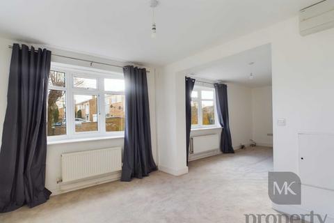 2 Avon Close, Newport Pagnell, MK16 9DH