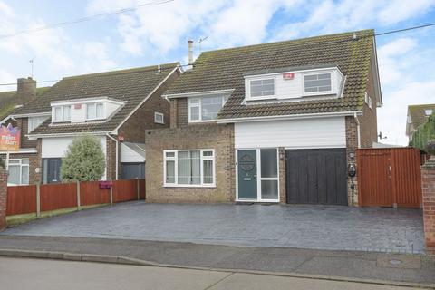 4 bedroom detached house for sale, Fairfax Drive, Herne Bay, CT6