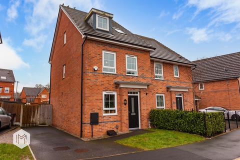 4 bedroom semi-detached house for sale, Whitewood Road, Worsley, Manchester, M28 7GU