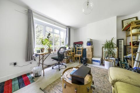 4 bedroom house to rent - Westwood Park London SE23