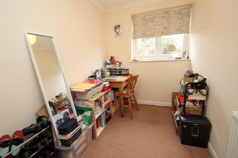 8 Culver, Netley Abbey, Southampton, SO31 5GJ