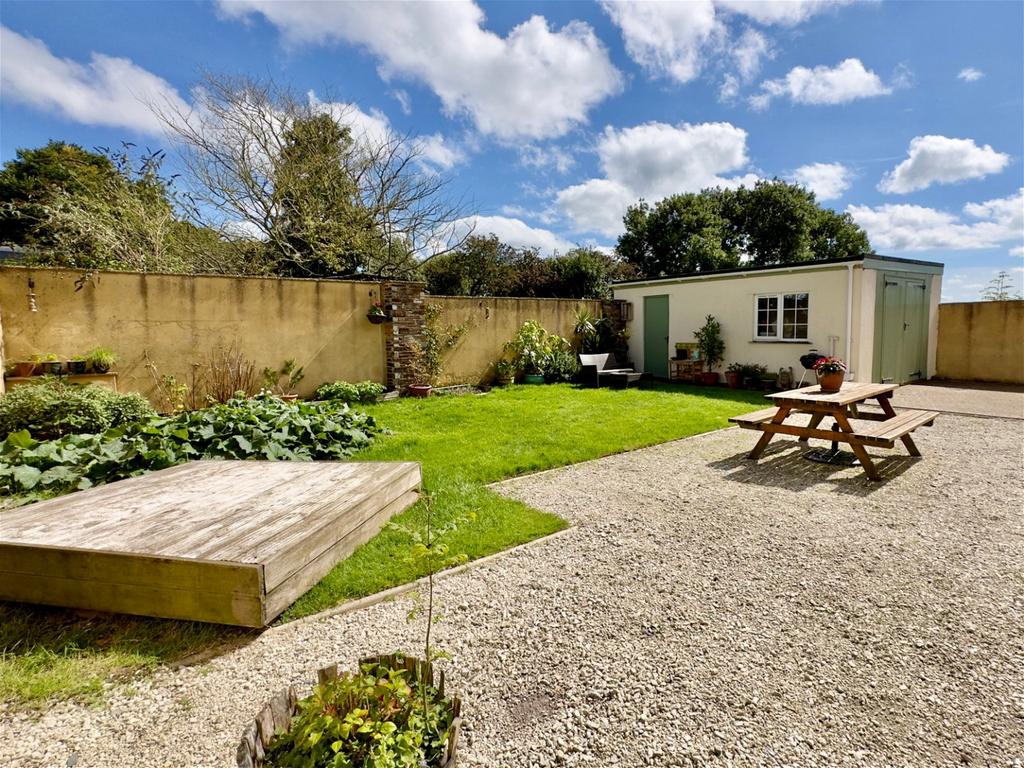 Burlawn, Wadebridge, PL27 3 bed detached house for sale £395,000