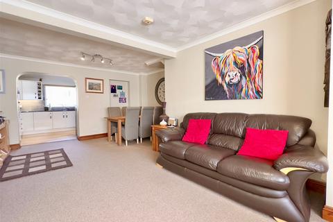 2 Branksome Drive, Wadebridge, PL27 6AZ
