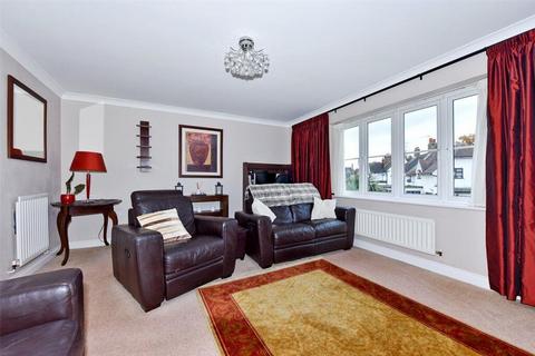 3 bedroom terraced house to rent, Canterbury Mews, Windsor, Berkshire, SL4