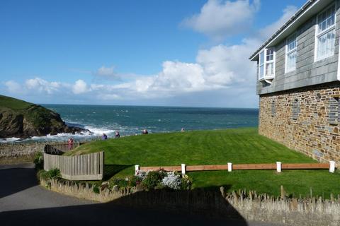 6 Overcliff, Port Isaac, PL29 3RZ