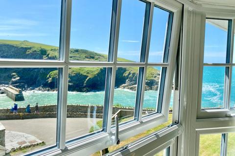 6 Overcliff, Port Isaac, PL29 3RZ