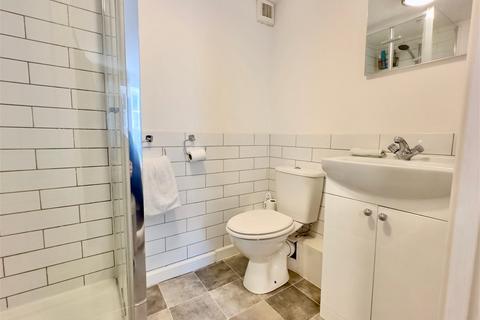28 Fore Street, Camelford, PL32 9PG